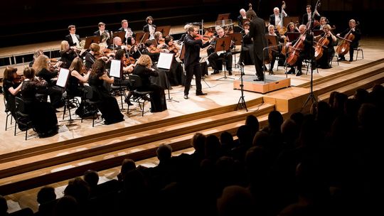 CEL: MUZYCZNIE LIVE: Koncert symfoniczny „Mozart” - retransmisja /13 maja 2020 godzina 19:00