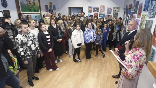 Muzeum Regionalne: „Galaktyka Sztuki Młodych Elwira Sosnowska Art – Pracownia” [FOTO]