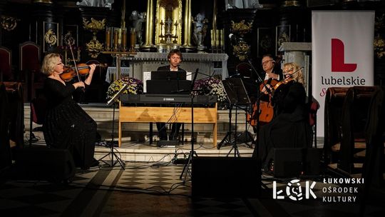 Piękny koncert patriotyczny „Ojczyzno ma...” w Narodowe Święto Niepodległości