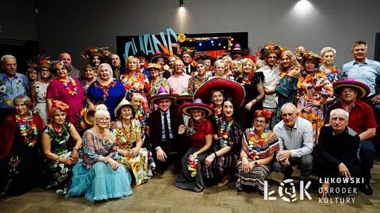 Słuchacze ŁUTW bawili się w stylu kubańskim [FOTO]