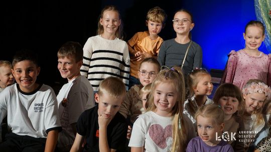 Spektakl „Pies, który myślał, że jest kotem i kot, który myślał, że jest psem” w ŁOK [FOTO]