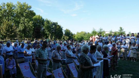 Święto Wojska Polskiego w Łukowie -  wspólne śpiewanie, ognisko i potańcówka [FOTO]