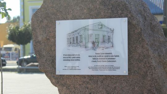 Uroczystość odsłonięcia kamienia pamięci żydowskiej bożnicy [FOTO]