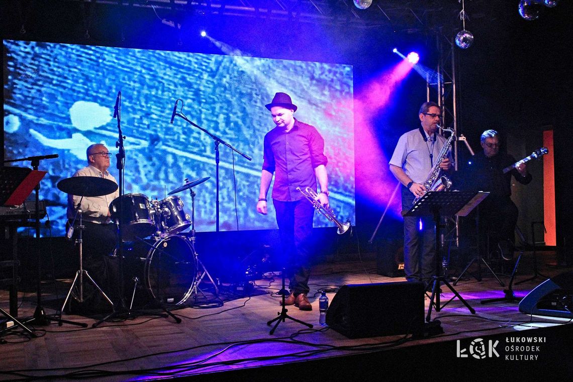 Bal andrzejkowy dla Słuchaczy ŁUTW Bal andrzejkowy dla Słuchaczy ŁUTW