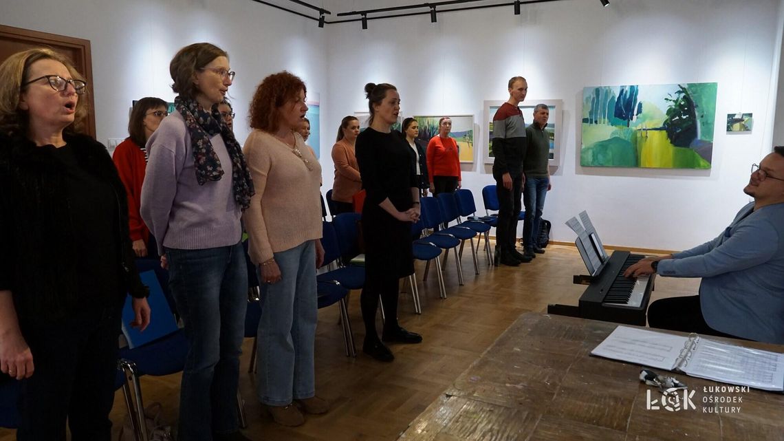 Chór działa i śpiewa!