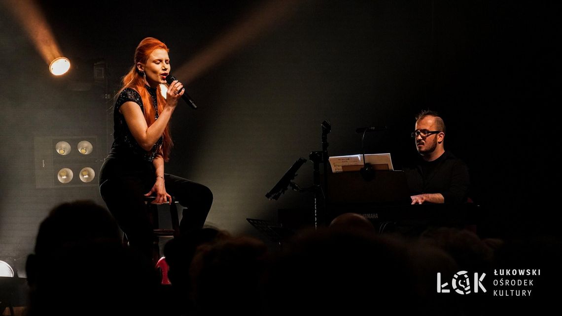 Słuchacze ŁUTW celebrowali Dzień Kobiet