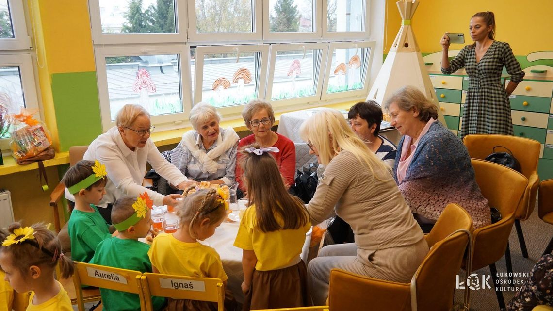 ŁUTW na „Herbatce dla Seniora” w Przedszkolu Miejskim nr 2 w Łukowie [FOTO]