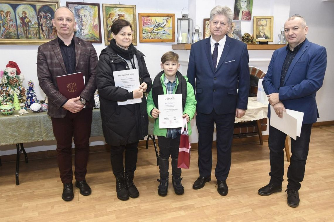 Muzeum Regionalne: Najpiękniejsza łukowska choinka i ozdoba choinkowa