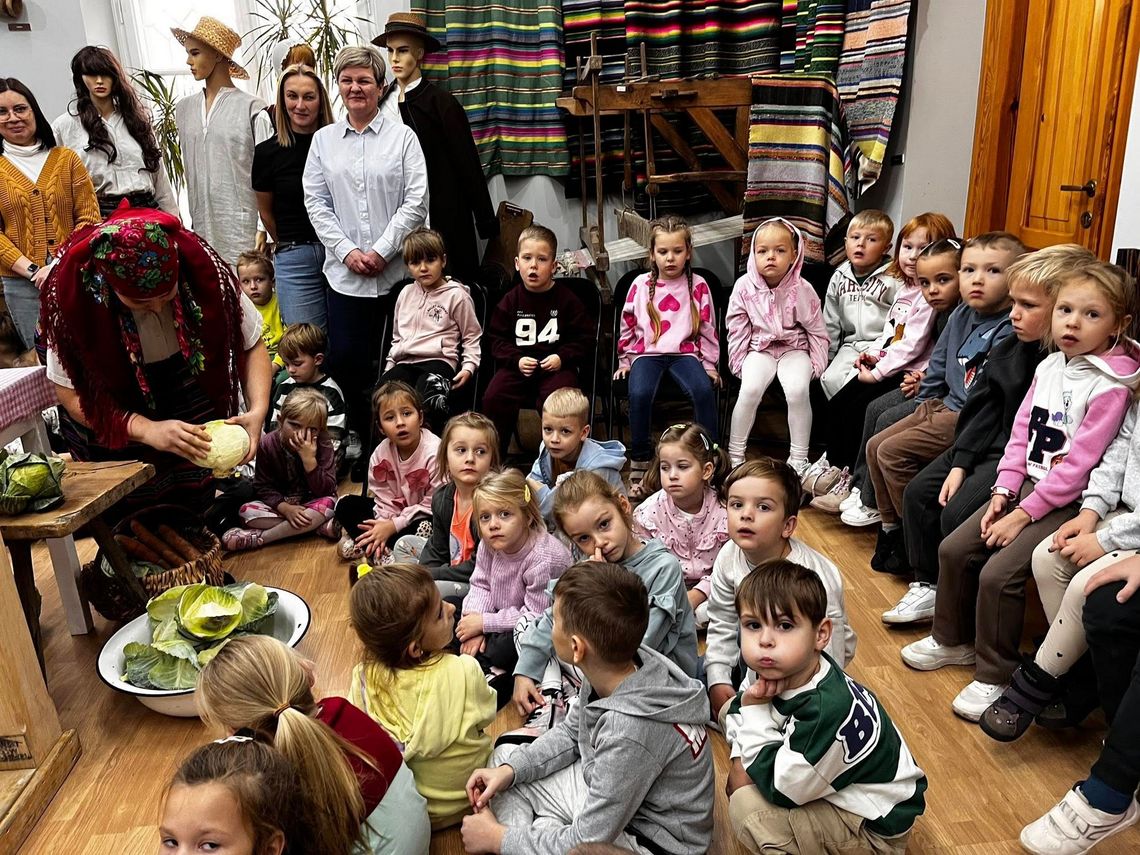 Muzeum Regionalne: Tradycyjne warsztaty kiszenia kapusty [FOTO]