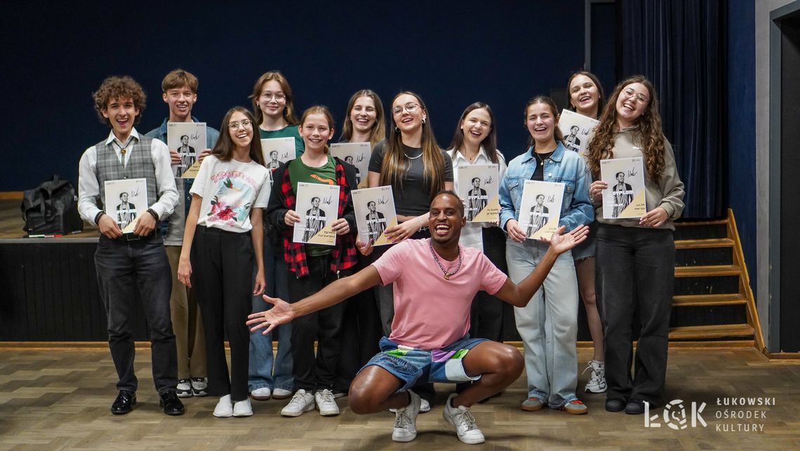 Nick Sinckler w Fabryce Piosenki. Kolejne wakacyjne warsztaty.