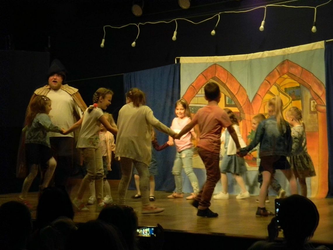 „Piękna i Bestia" - spektakl teatralny dla dzieci w Łukowskim Ośrodku Kultury
