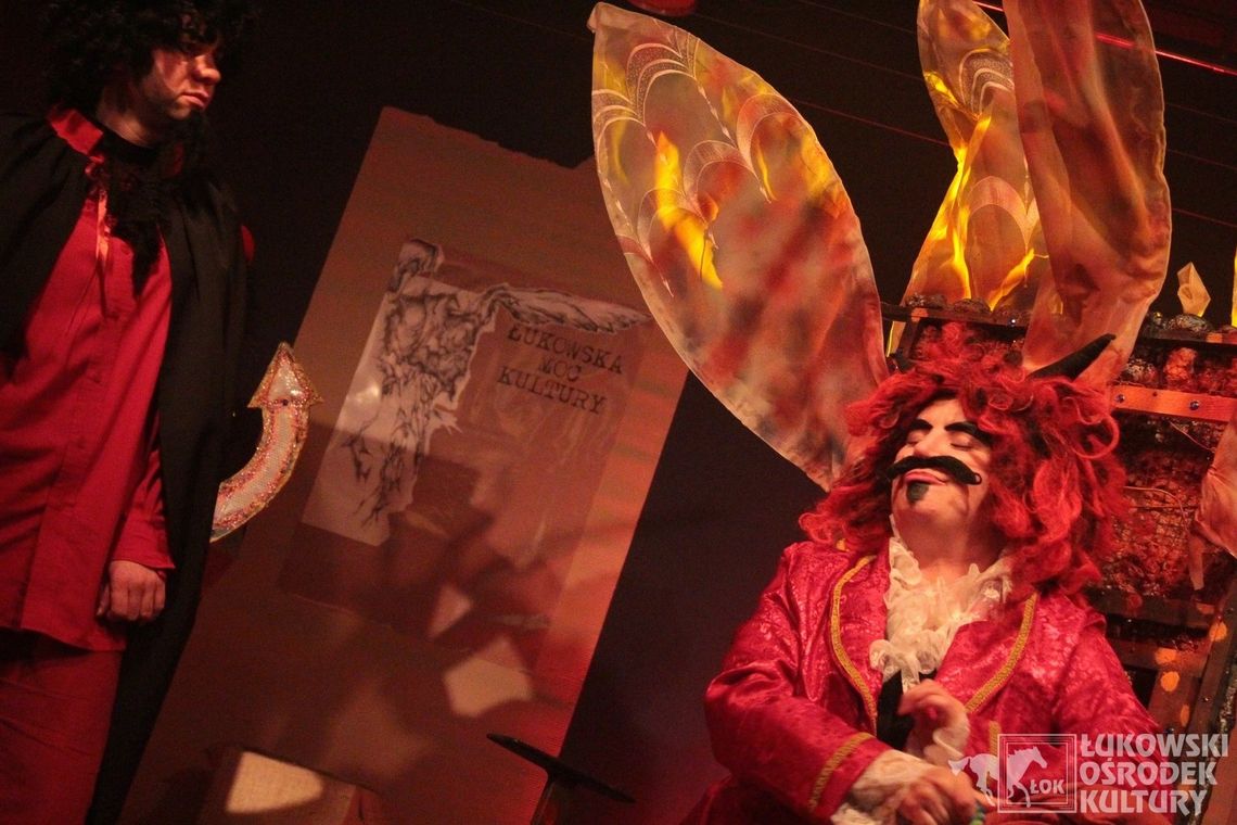 Spektakl teatralny „Igraszki z diabłem” w wykonaniu Teatru Słowa [FOTO]