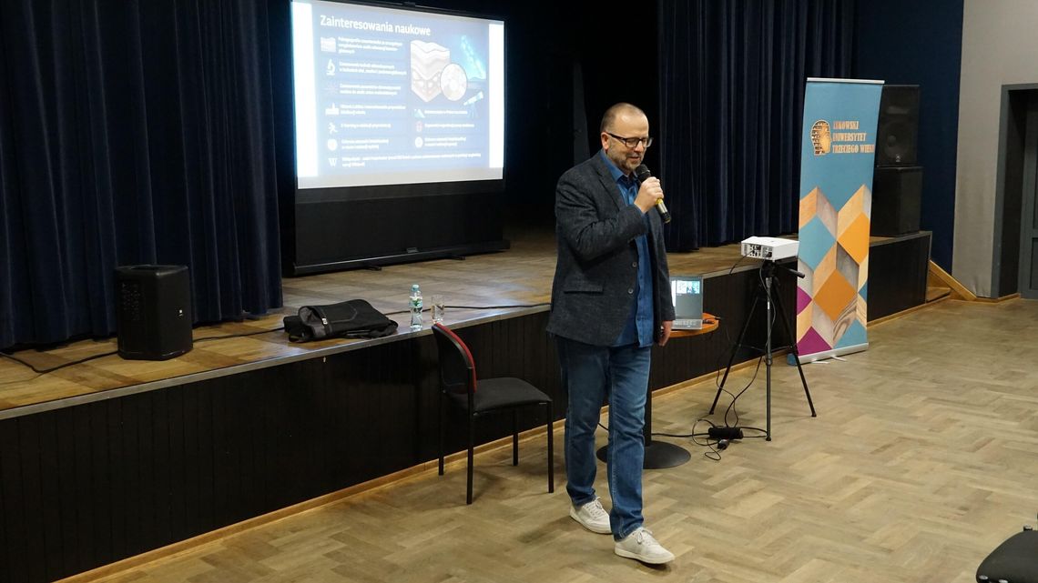 Spotkanie ŁUTW: Sztuczna inteligencja: jak zmienia nasze życie?