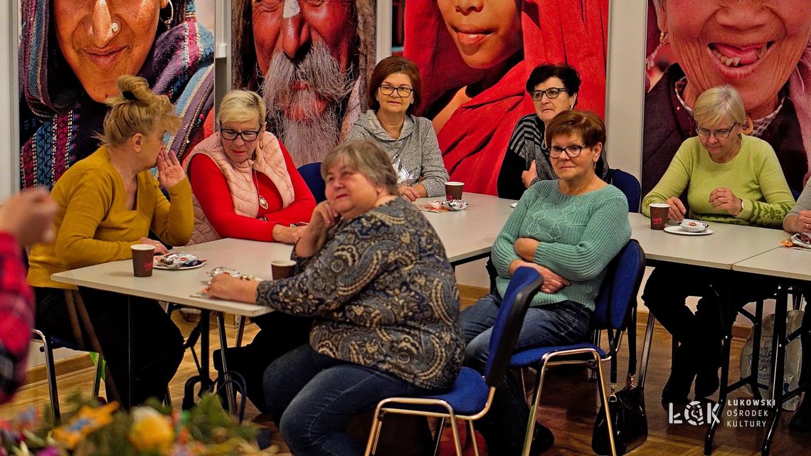 Tworzenia światów z opłatka: warsztaty dla ŁUTW