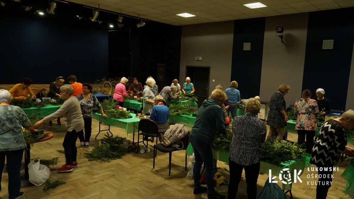 Warsztaty Wiązanki Okolicznościowej dla słuchaczy ŁUTW [FOTO]