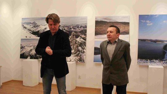Wernisaż wystawy fotografii Jarosława Kurzawy pt. „Krajobrazy i ludzie” w Łukowskim Ośrodku Kultury